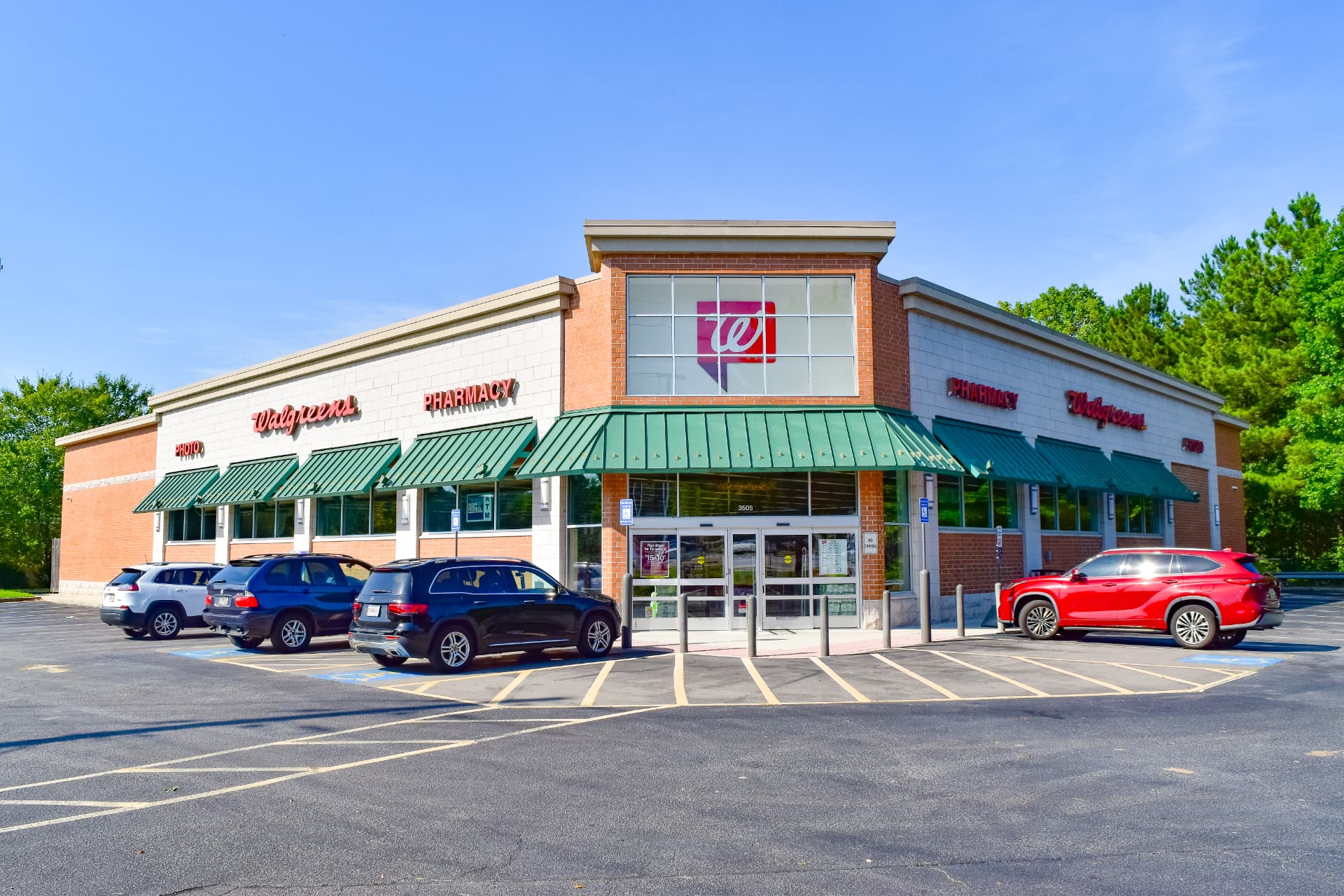 Walgreens storefront at 3505 Centerville Highway in Snellville, Georgia